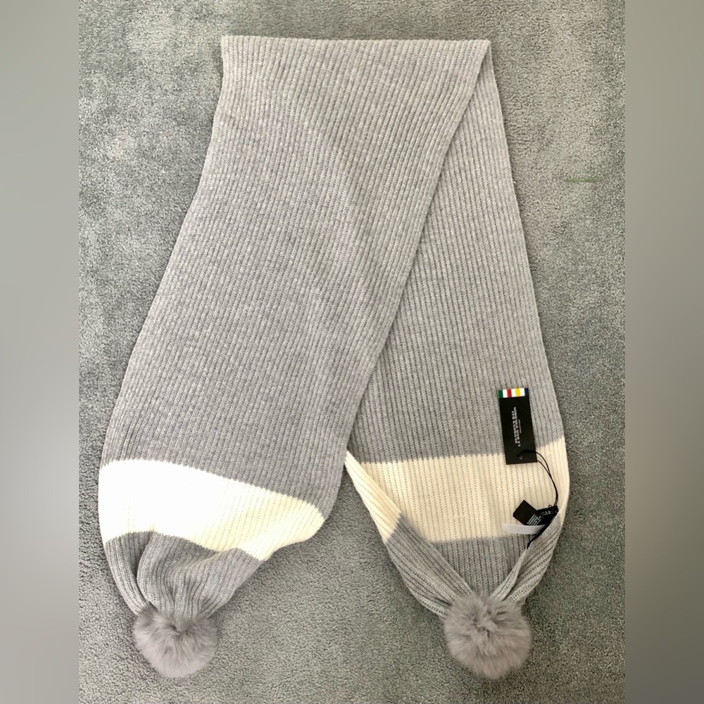 New NWT HBC Hudson’s Bay Co grey cream long
wool shawl wrap scarf fox pompoms